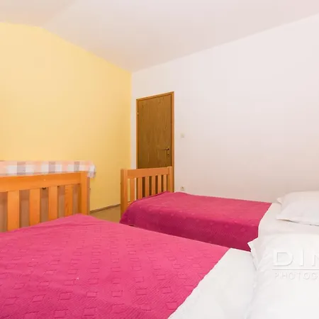 Апартаменты Lela, Next To The Beach *