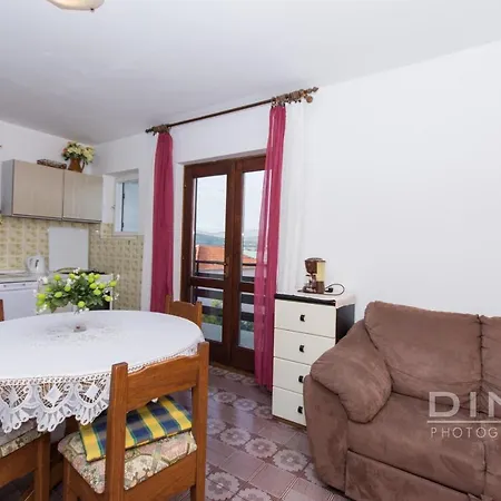 Апартаменты Lela, Next To The Beach *